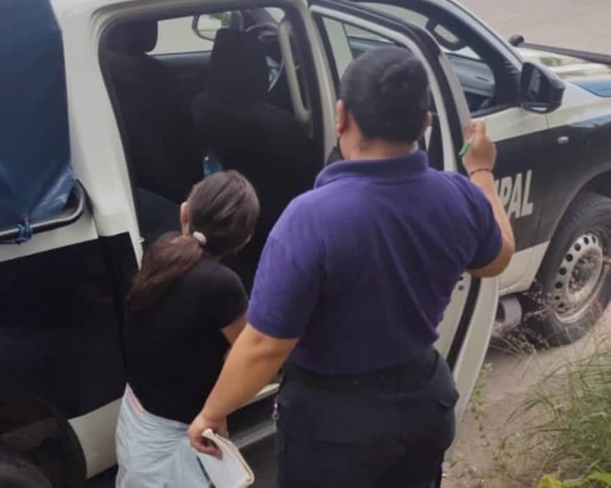 Policías ayudan a encontrar a menor extraviada en Cancún