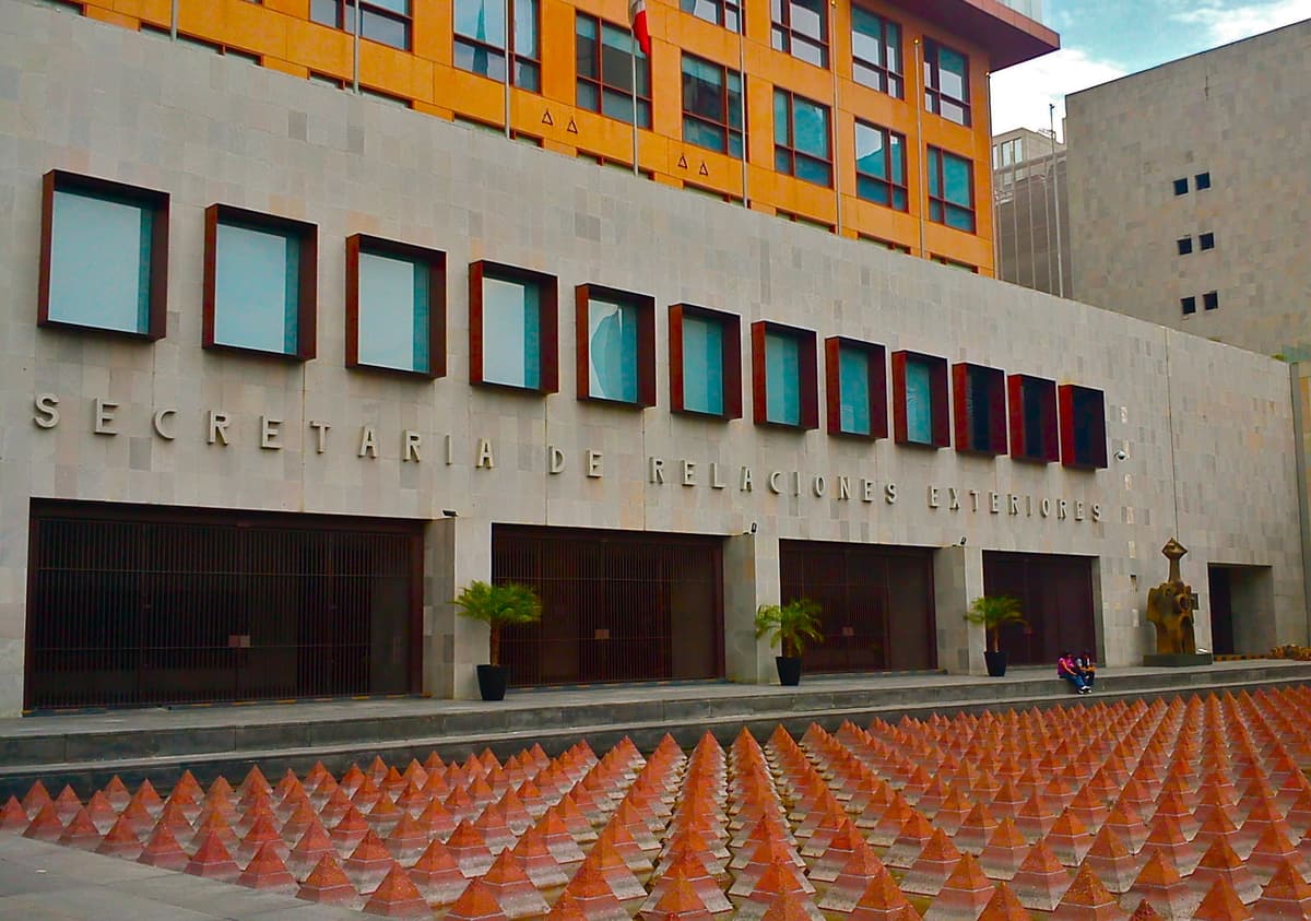 Se muda la Secretaría de Relaciones Exteriores en Cancún a nuevas oficinas