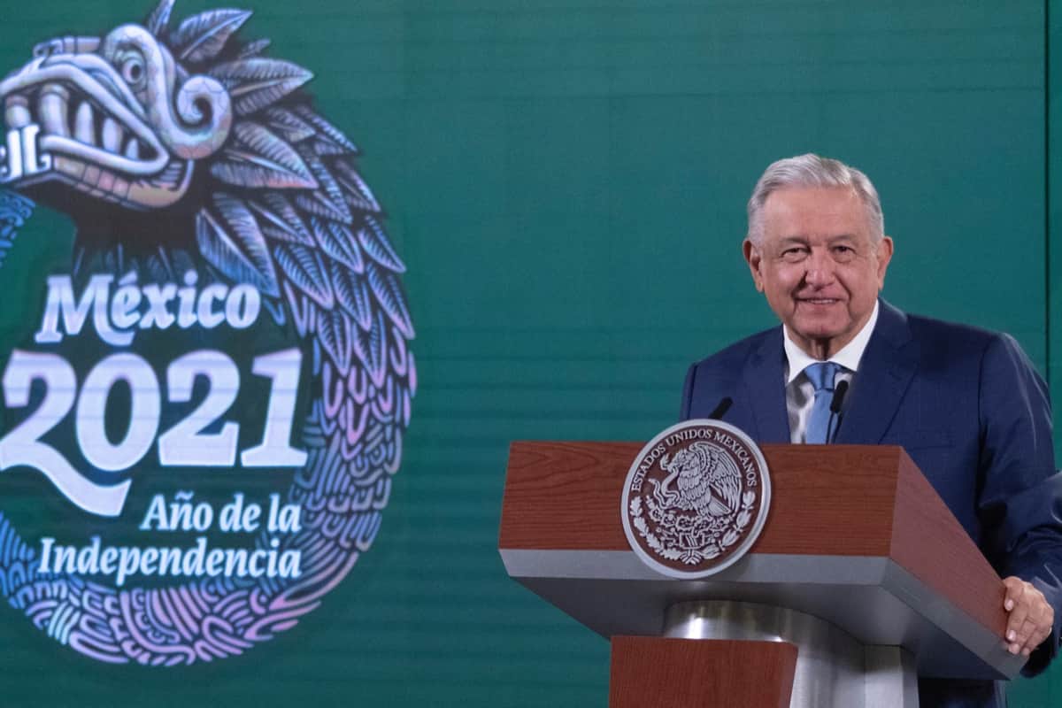AMLO busca un acuerdo con empresarios para que aprueben el aumento salarial