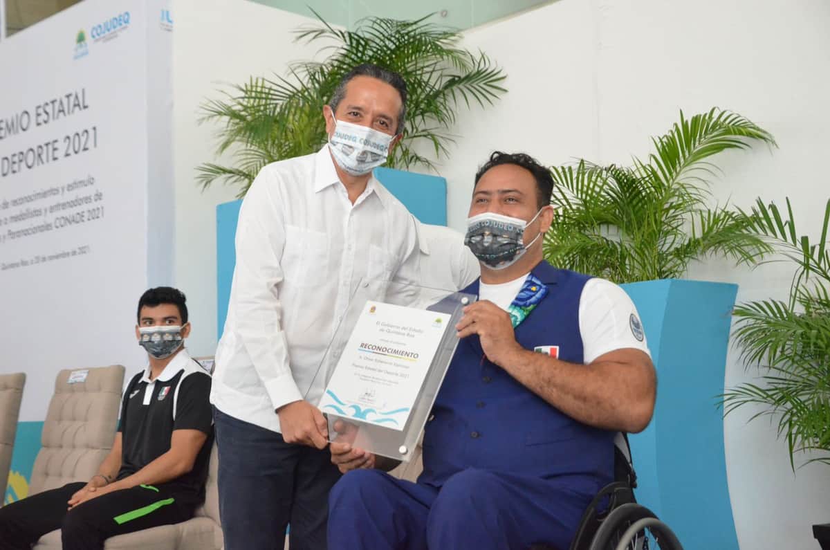 Atletas solidarenses son galardonados con el premio estatal del deporte