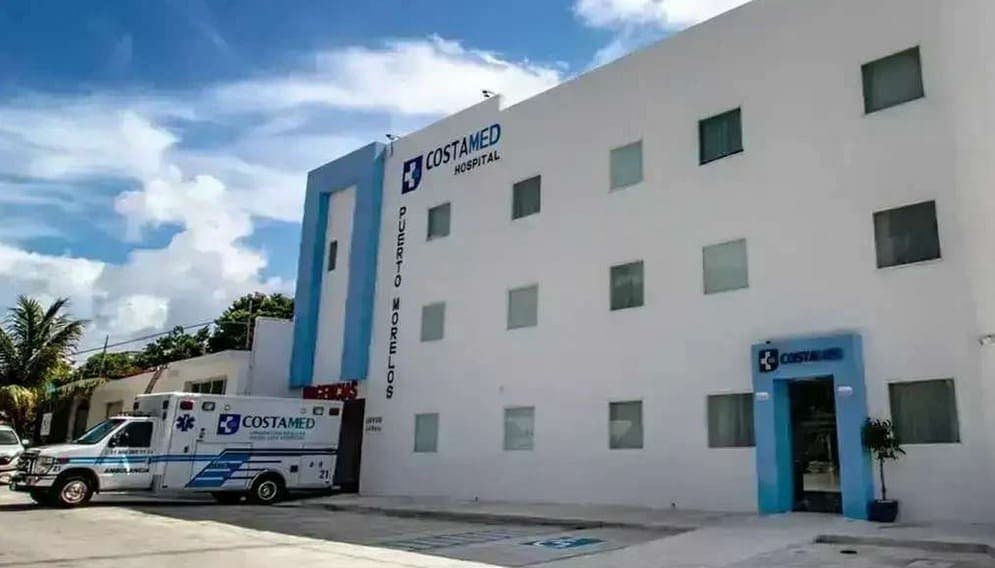 ¡Denuncian monopolio de Costamed! por desamparo en material de salud en Puerto Morelos