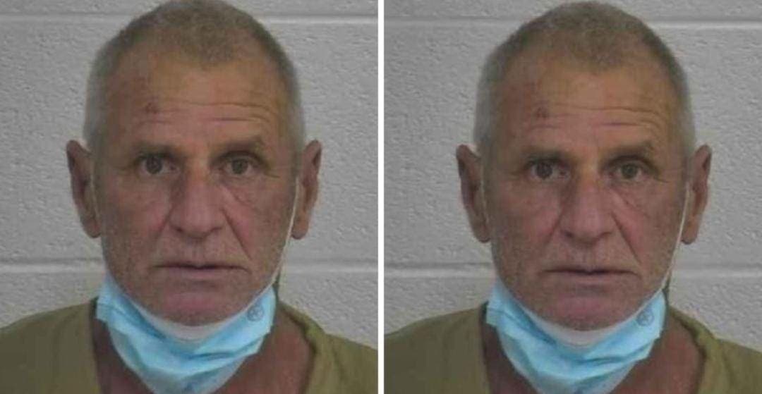 Menor es rescatada tras hacer señales de auxilio que aprendió en TikTok