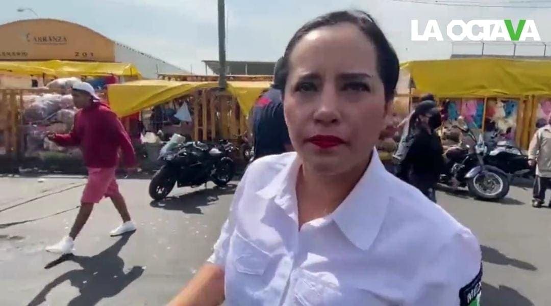 Video: Sandra Cuevas supervisa incendio en Mercado de Sonora; ni es su alcaldía