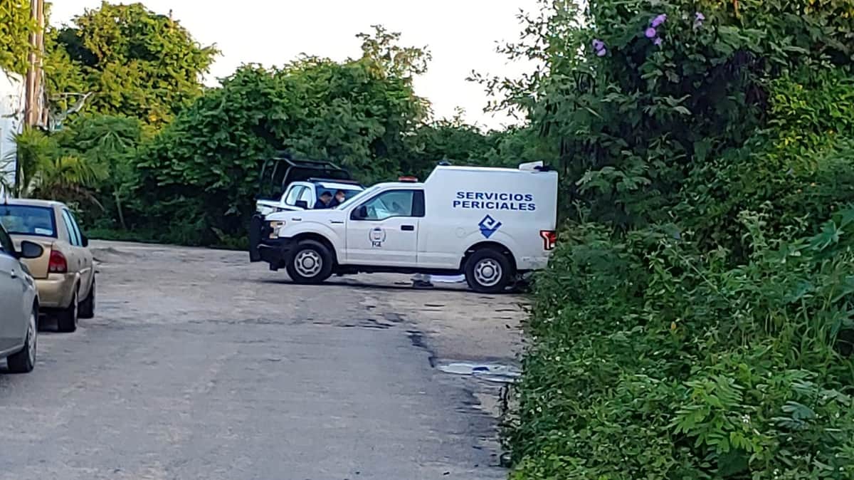 Hallan cuerpo de un hombre en bolsas y con signos de violencia en Cancún