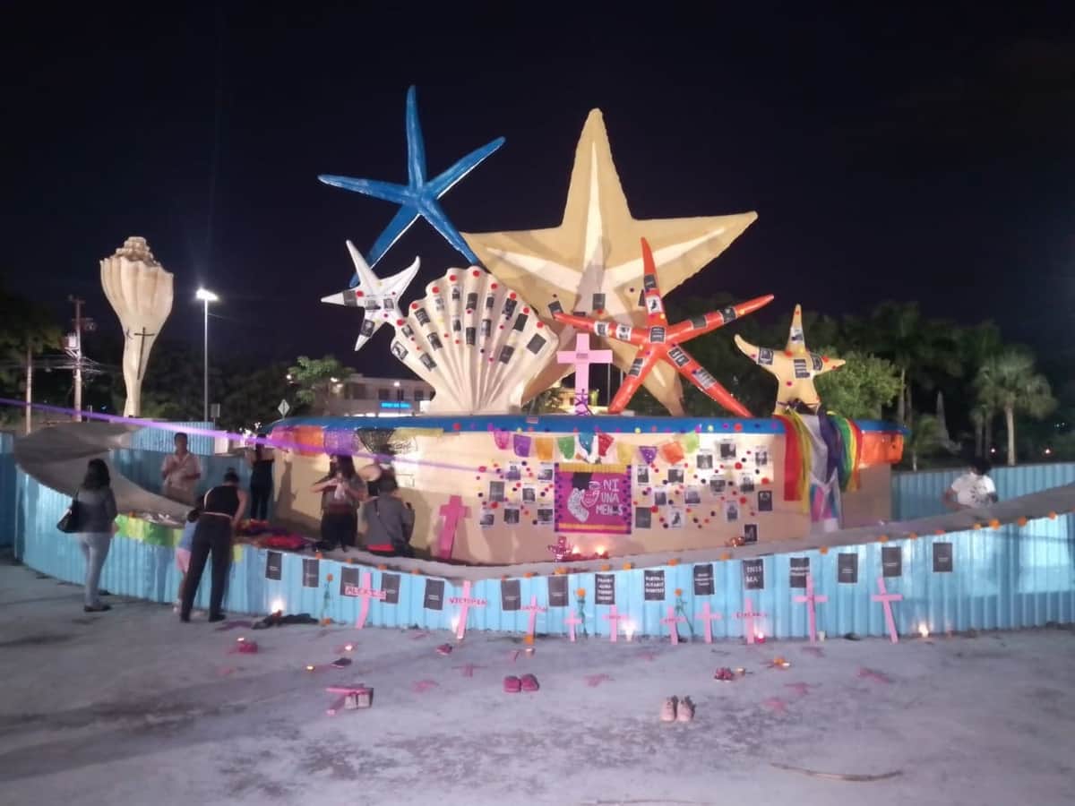 Activistas rinden homenaje a víctimas de feminicidios en Cancún