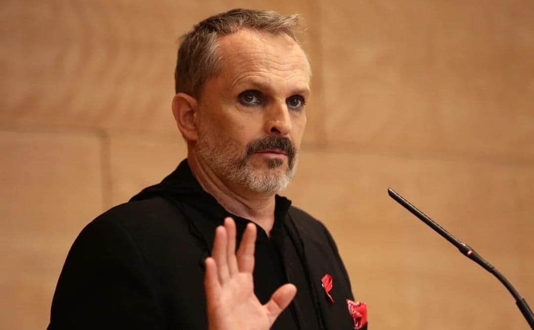 ¡Polémica! Diario español insulta a Miguel Bosé por ser antivacunas