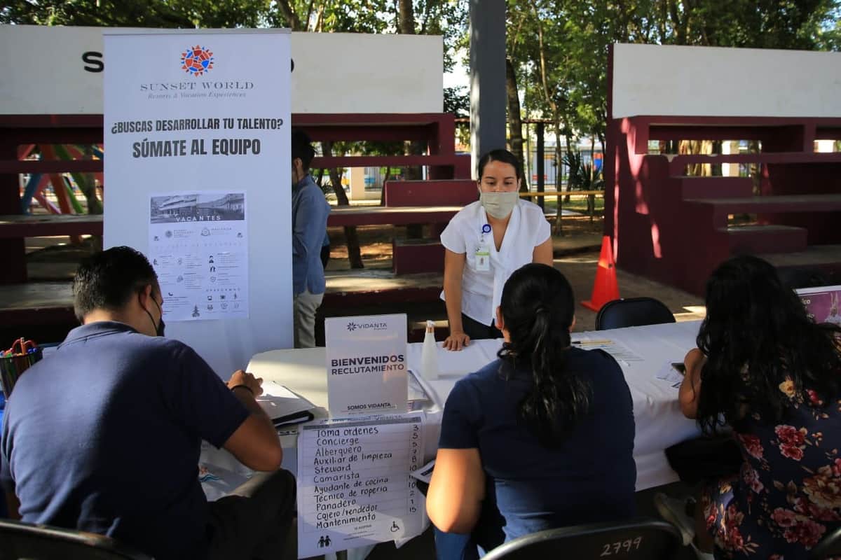 Gobierno de Solidaridad reactiva la economía con Feria del Empleo en Villas del Sol