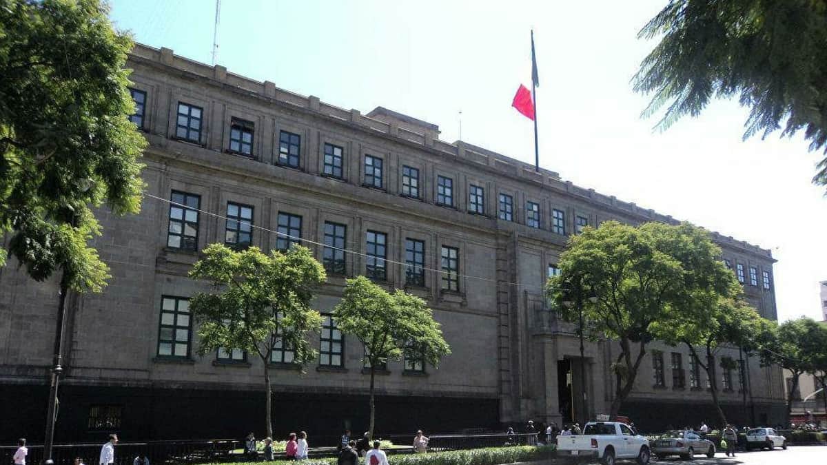 Suprema Corte da revés a AMLO; suspende "acuerdazo" que blinda megaobras
