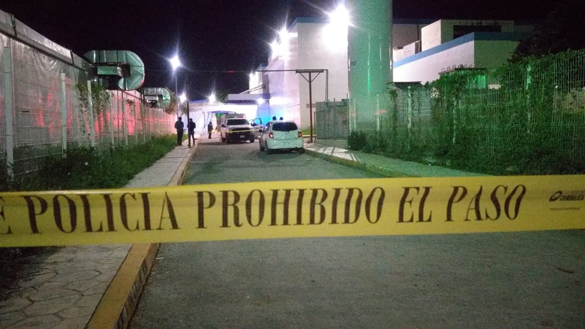 Hombre baleado en Bonfil, muere en el estacionamiento del hospital