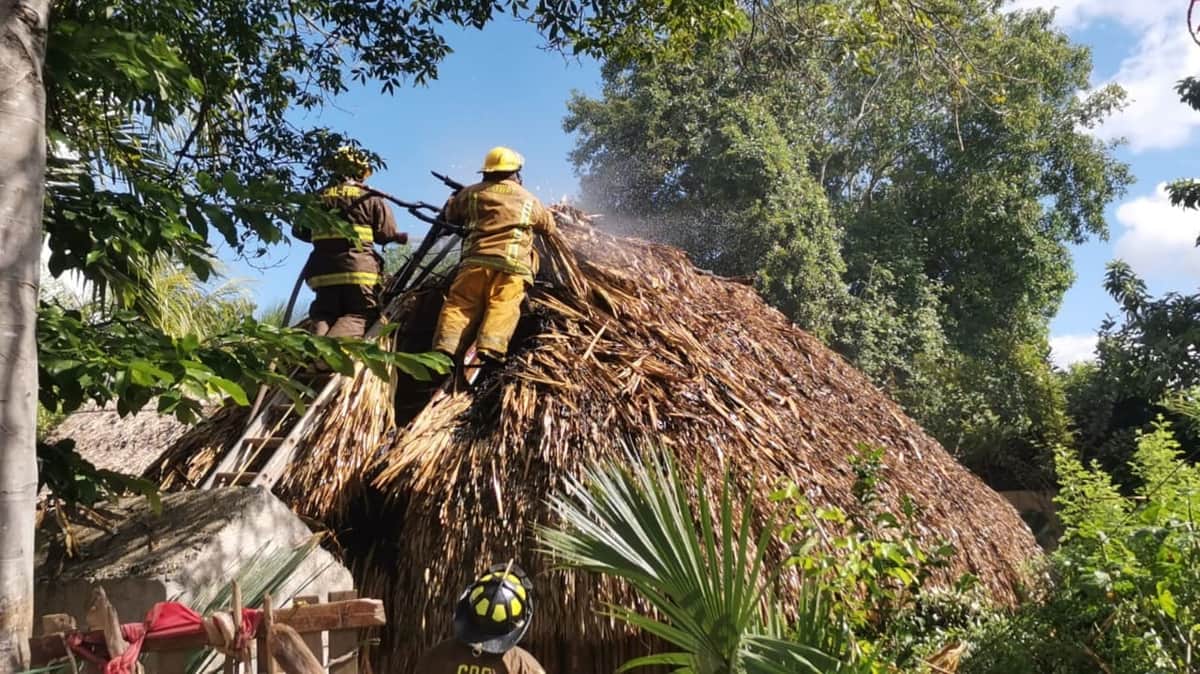 Niños con 'bombitas' incendian humilde casa de la Zona Maya de Quintana Roo