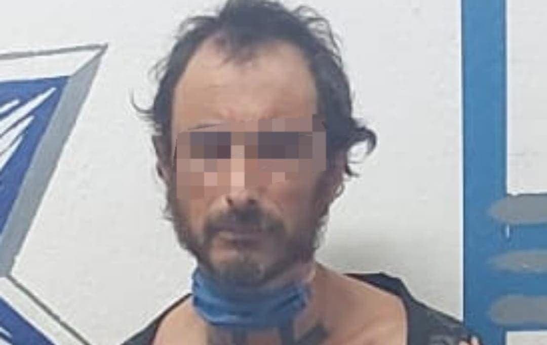 Detienen a italiano inhalando coca en Playa del Carmen