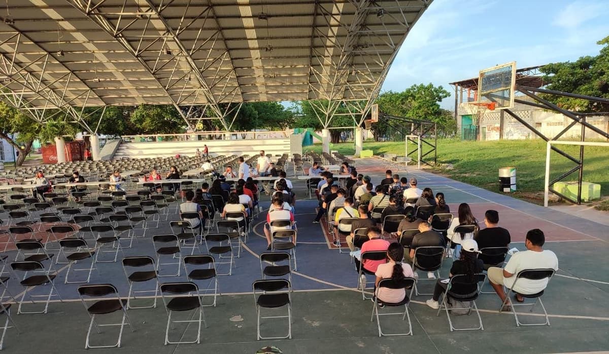 Mínima afluencia en vacunación de menores en el 'Toro Valenzuela' de Cancún