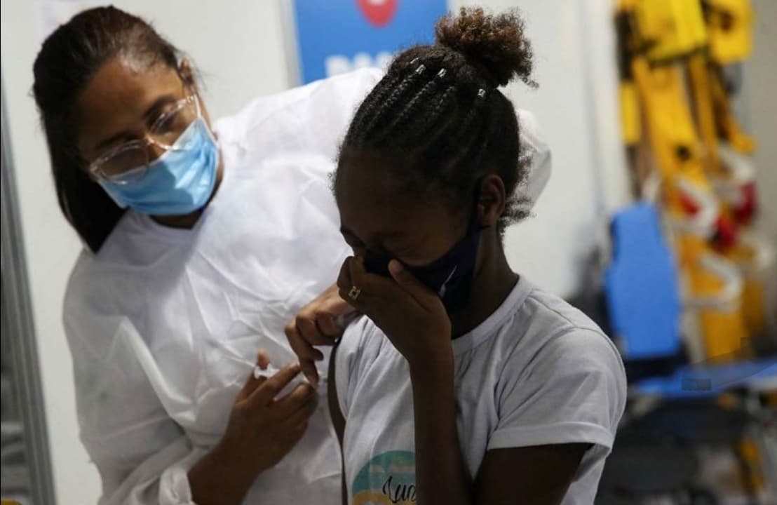 Anuncia Brasil vacunación contra Covid de niños y desata polémica