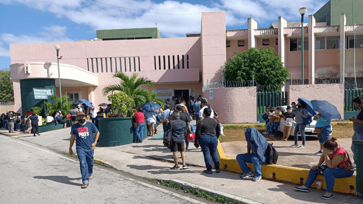 Dan positivo a Covid-19 250 personas en el IMSS de Playa del Carmen