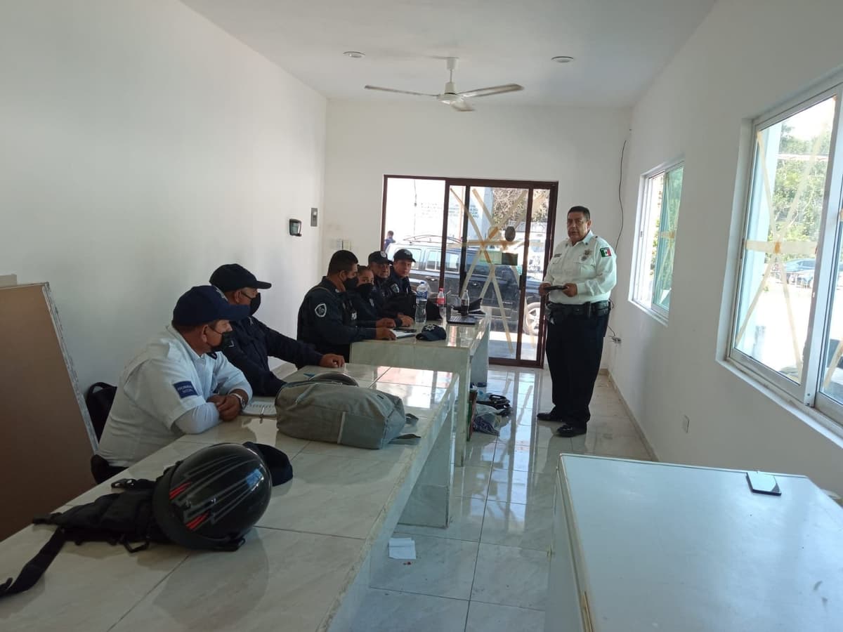Brindan capacitación para profesionalizar a la policía de Tulum