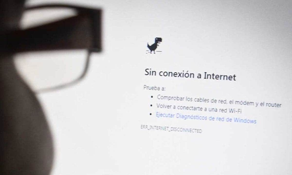 Ucrania sufre cortes de internet en gran parte del país y ciudadanos pierden contacto