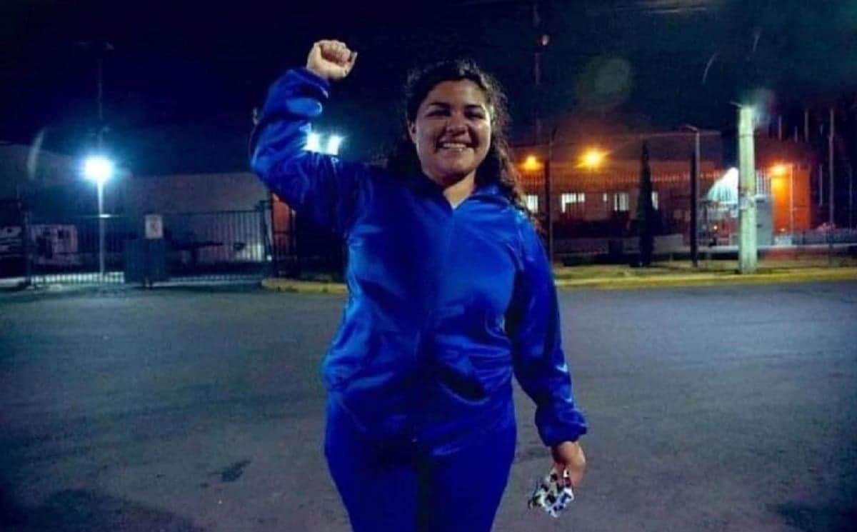 Liberan a mujer que le quitó la vida a su violador tras nueve meses encarcelada