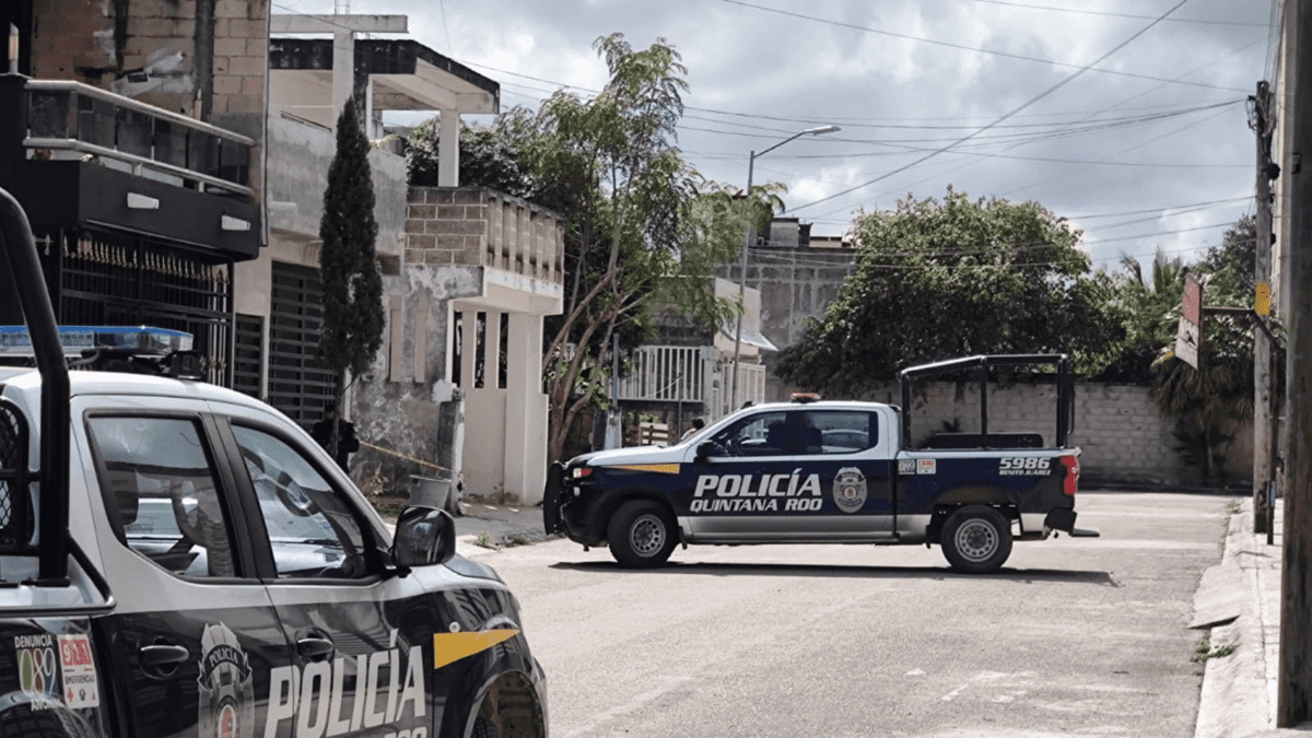 Niña quiere salir por una ventana, se resbala, queda colgada y pierde la vida en Cancún