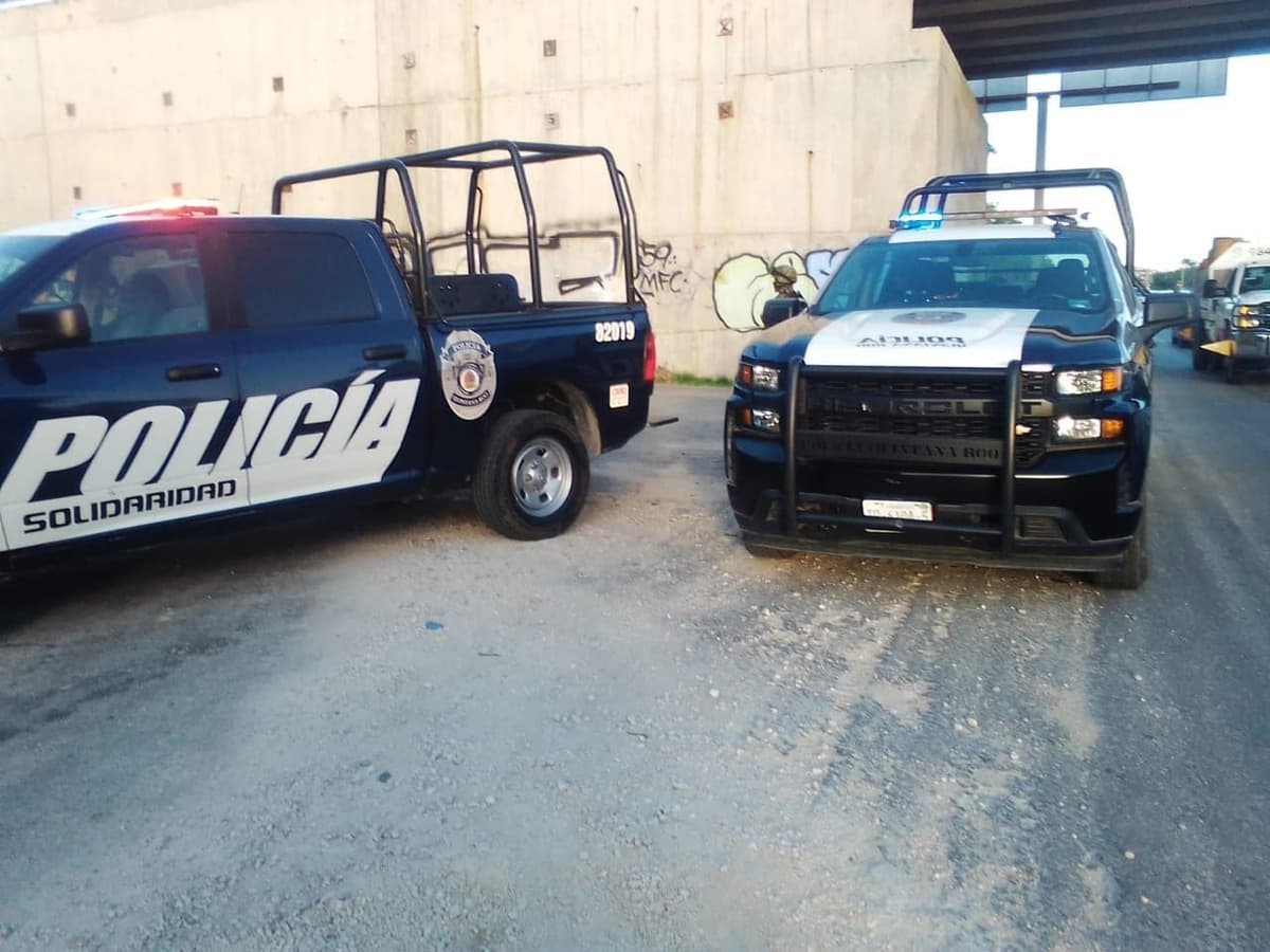 Los ejecutan y desmembran: abandonan dos cuerpos en puente vehicular de Playa del Carmen