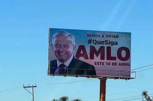 ¿Y la veda? Detecta INE más espectaculares en apoyo a AMLO en Q. Roo