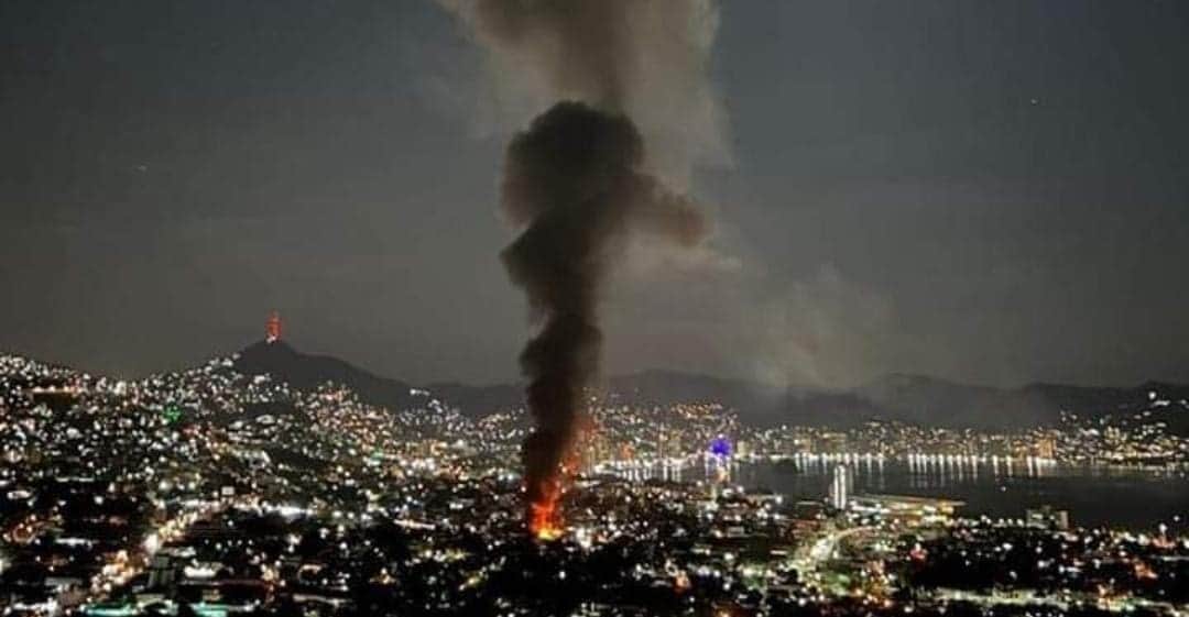 Crimen organizado habría incendiado tianguis en Acapulco