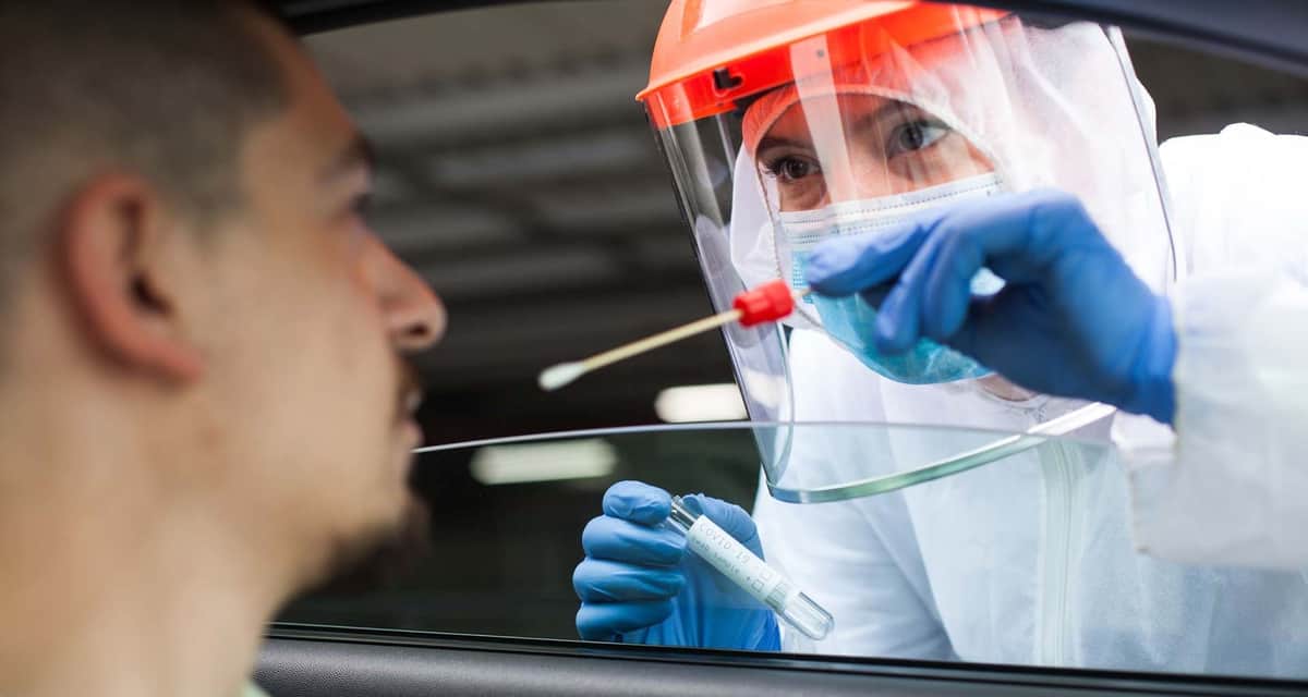 Continúan a la baja casos de COVID-19 en Quintana Roo