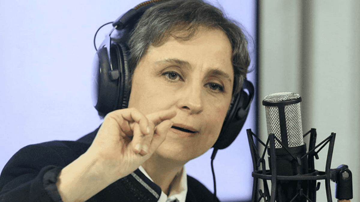 Carmen Aristegui se defiende de AMLO: el trabajo de los periodistas es importante en las democracias