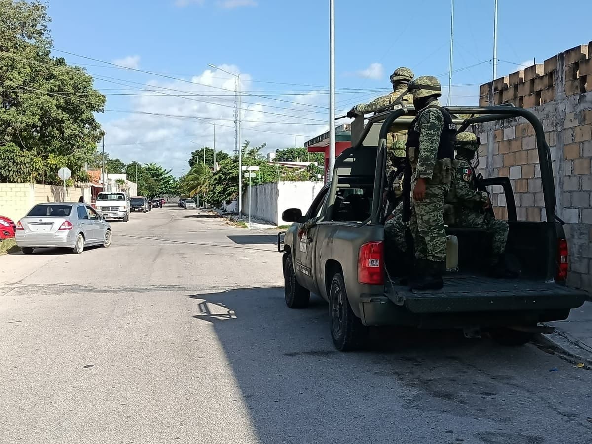 Desata granada de juguete fuerte operativo en Playa del Carmen