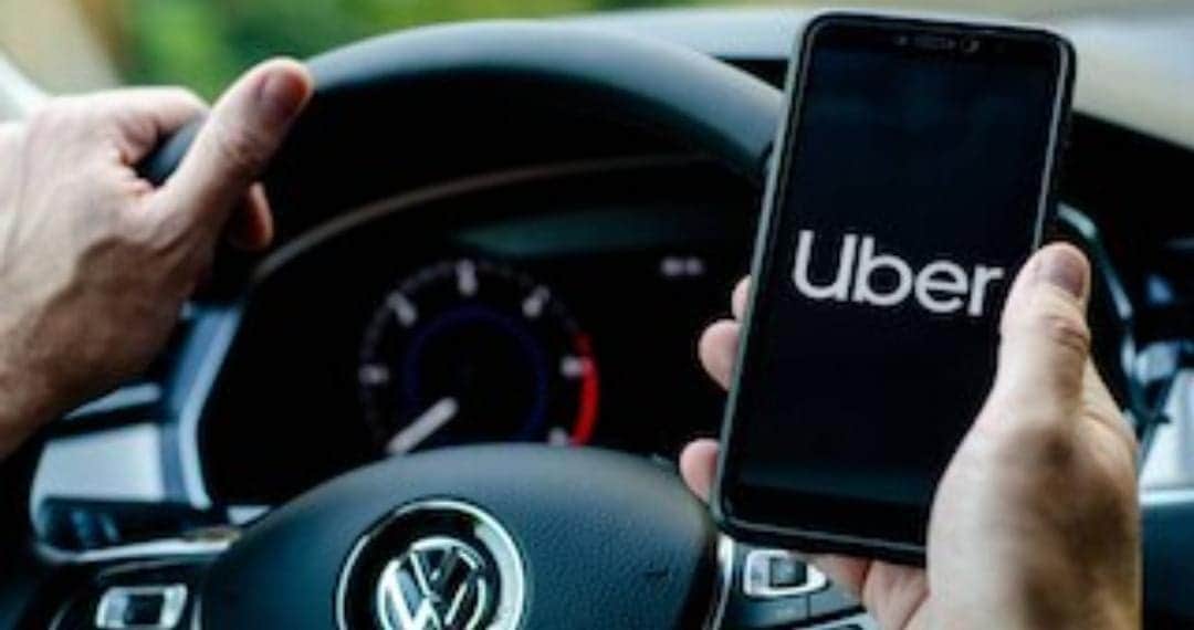 Denuncian a conductor de Uber que se robó paquete que debía entregar en Cdmx