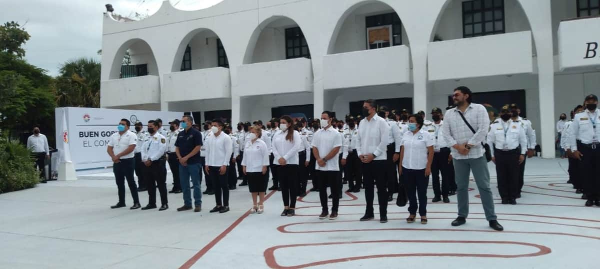 Policías de Cancún contarán con gafetes con código QR para identificarlos