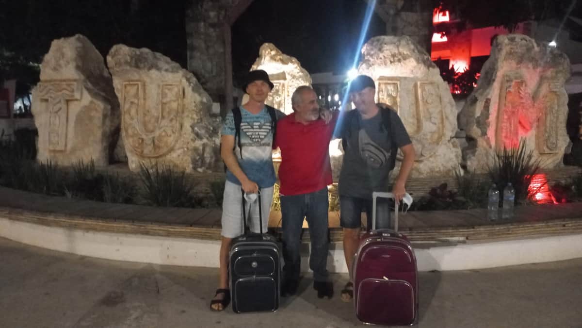 Busca empresario en Tulum mantener apoyo a ucranianos varados en Quintana Roo