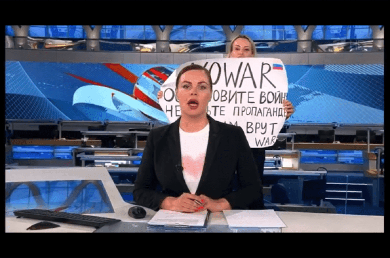 Video: periodista contra la guerra protesta en un noticiero ruso