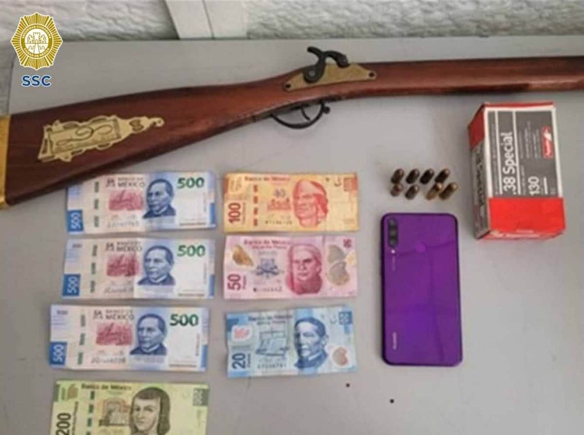 Capturan a un adolescente y dos hombres por asalto con una escopeta