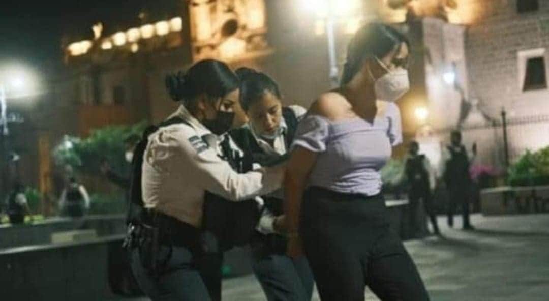 Video: Denuncian represión policiaca en marchas de Michoacán y Tlaxcala