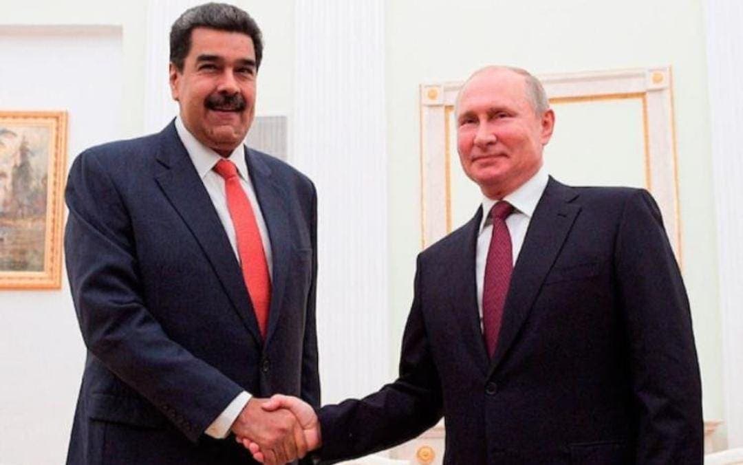 Estados Unidos negocia con Nicolás Maduro para ya no comprar petróleo a Putin