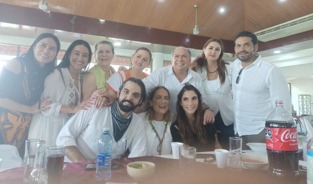 Video: Viralizan comida de Paty Armendáriz, Attolini, papá de "Checo" y hasta Lord Molécula