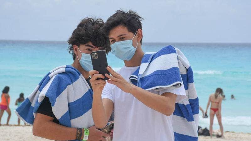 Vacunación y color del semáforo epidemiológico en Quintana Roo