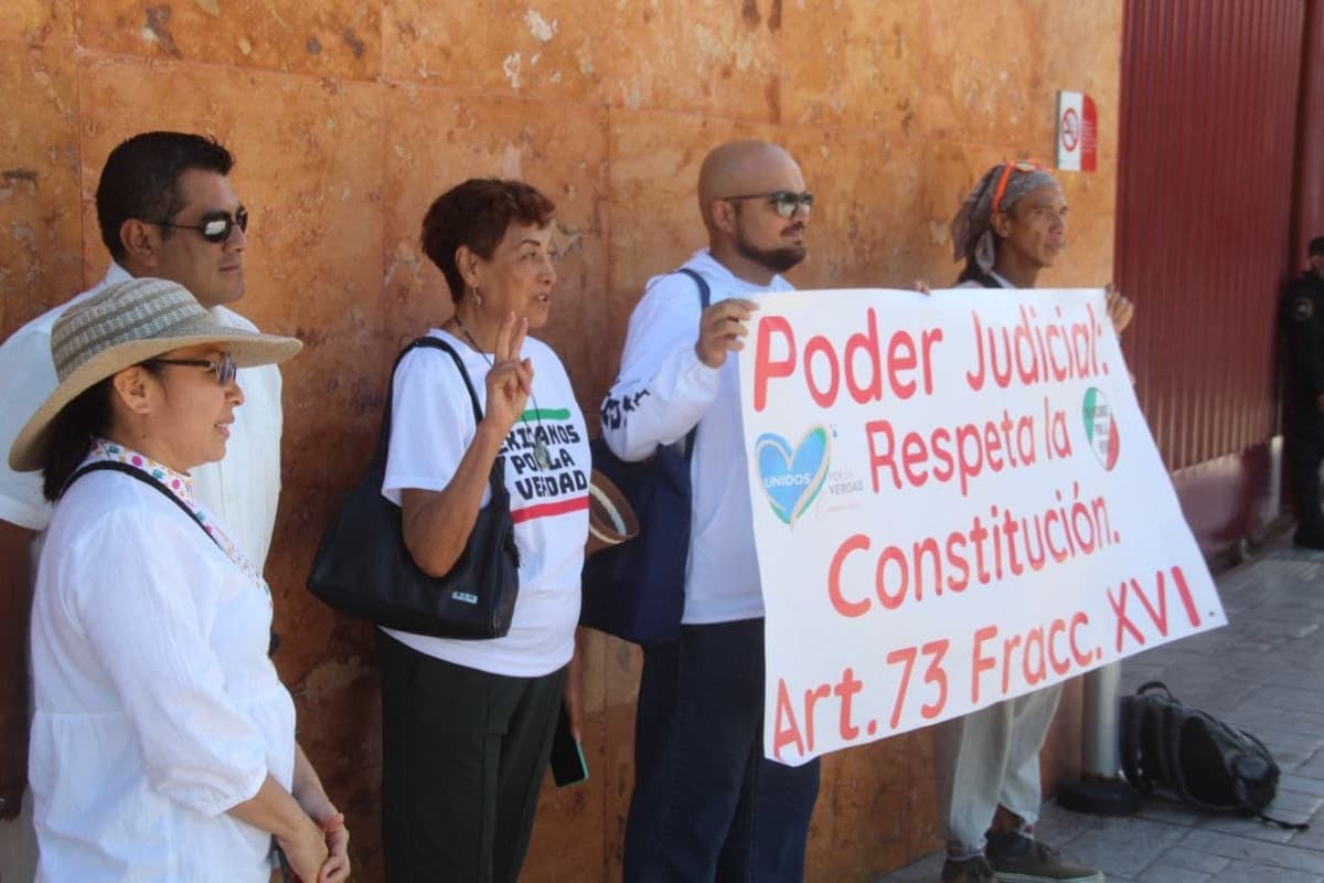 Protestan ‘Antivacunas’ contra el Poder Judicial en Cancún