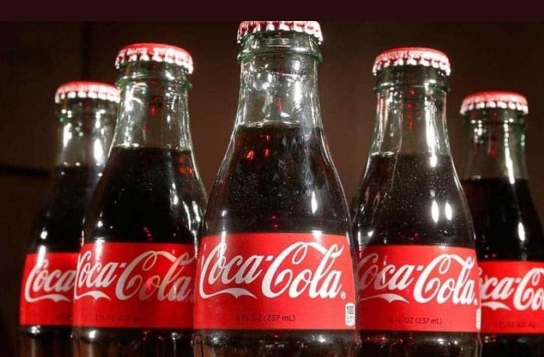 Coca-Cola usará más botellas de vidrio retornables para combatir alza de precios