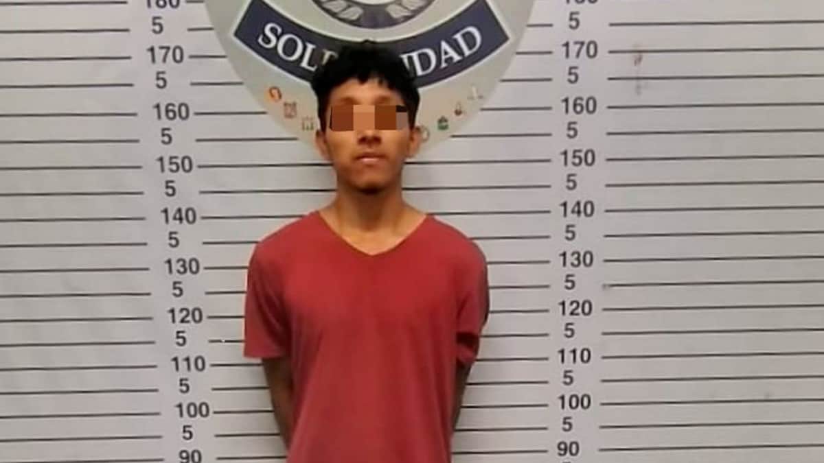 Aseguran a un sujeto con posesión de drogas en Playa del Carmen