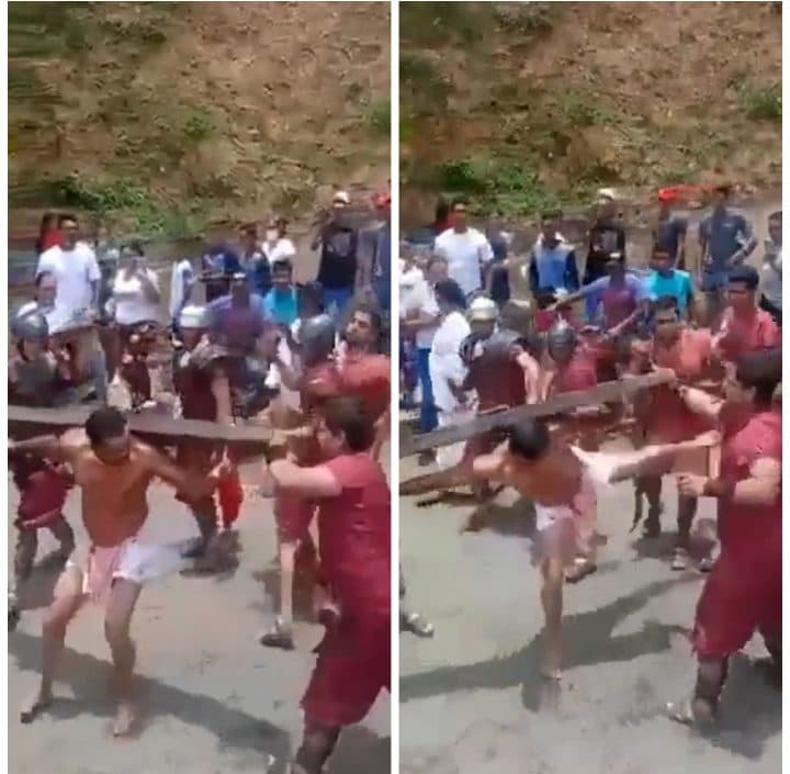 VIDEO: "Jesús" enfurece y suelta patadas contra soldados romanos en pleno viacrucis
