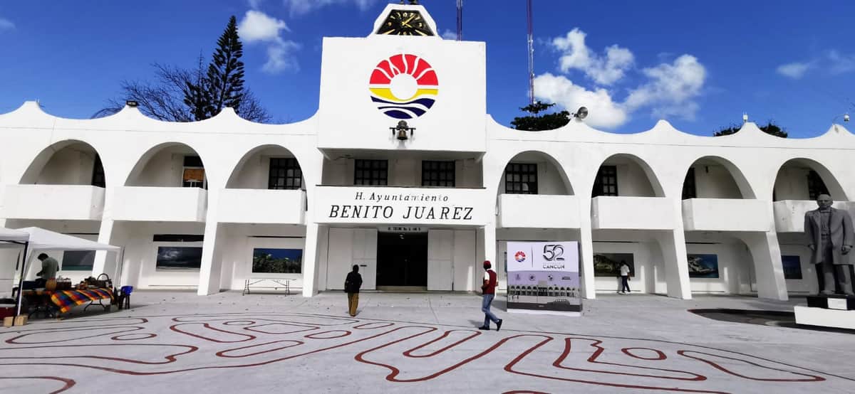 Celebran a Cancún de la mano de familias benitojuarenses