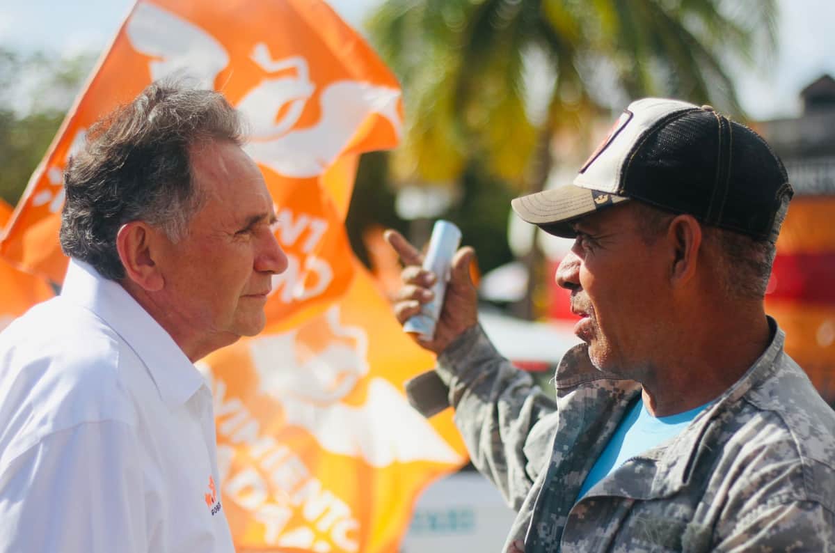 Reconocen al Dr. Pech como la mejor opción para rescatar a Quintana Roo
