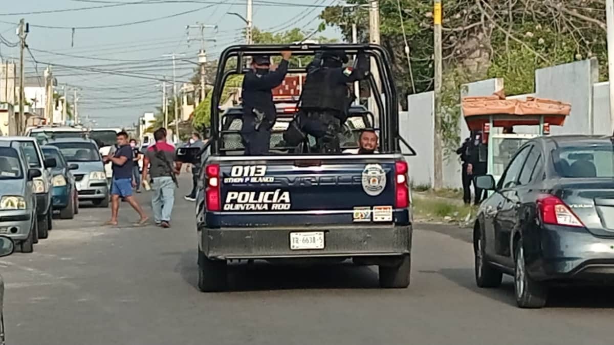 Asaltante se entrega a la policía en Chetumal