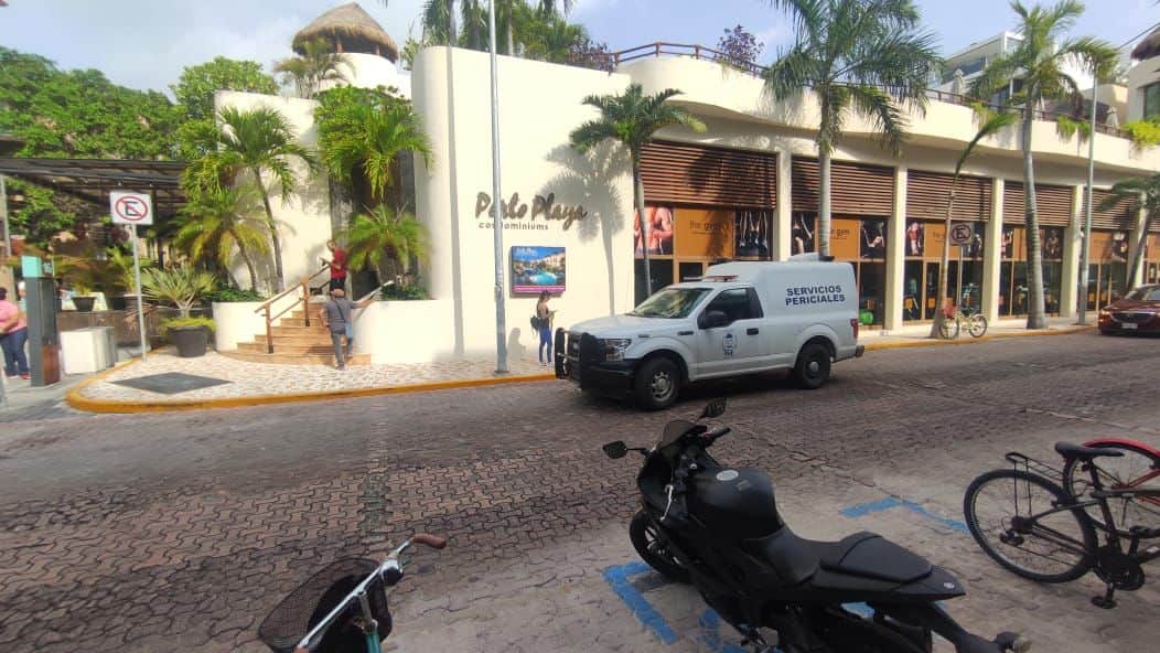Fallece persona por aparente sobredosis en un condominio del centro de Playa del Carmen