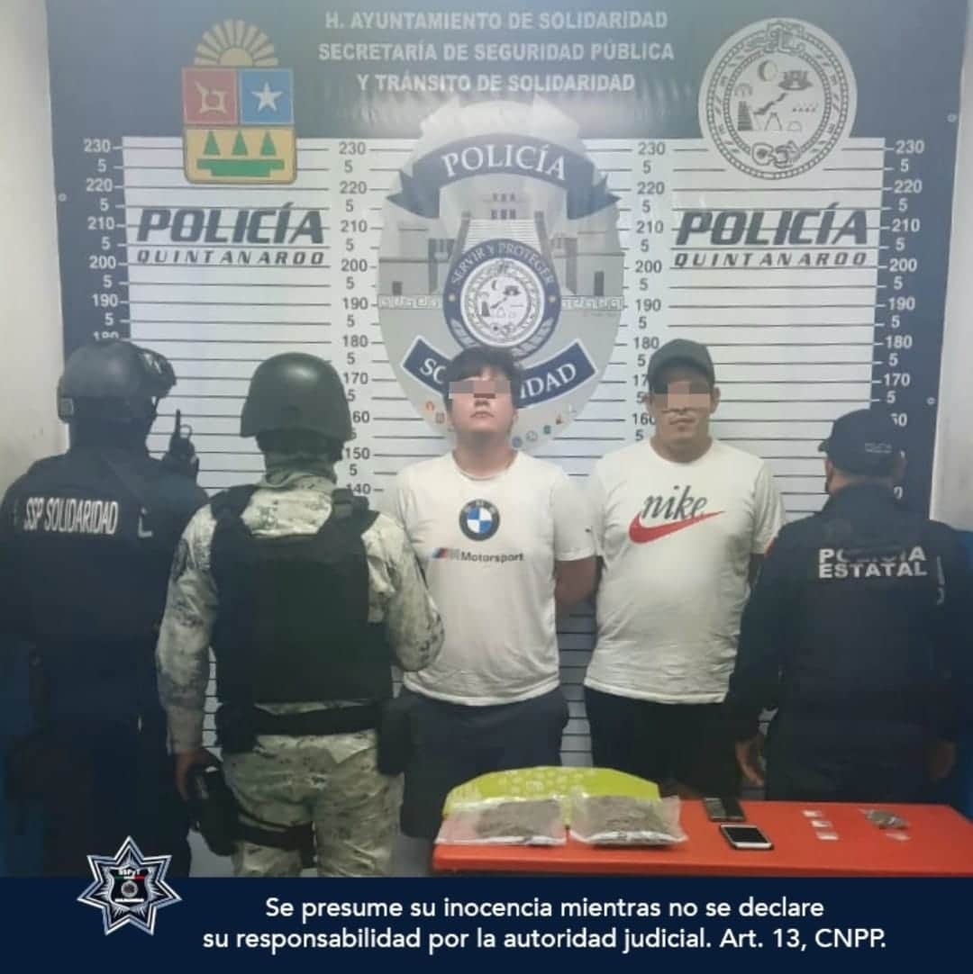 Detienen a dos sujetos con paquetes de diversas drogas en Playa del Carmen