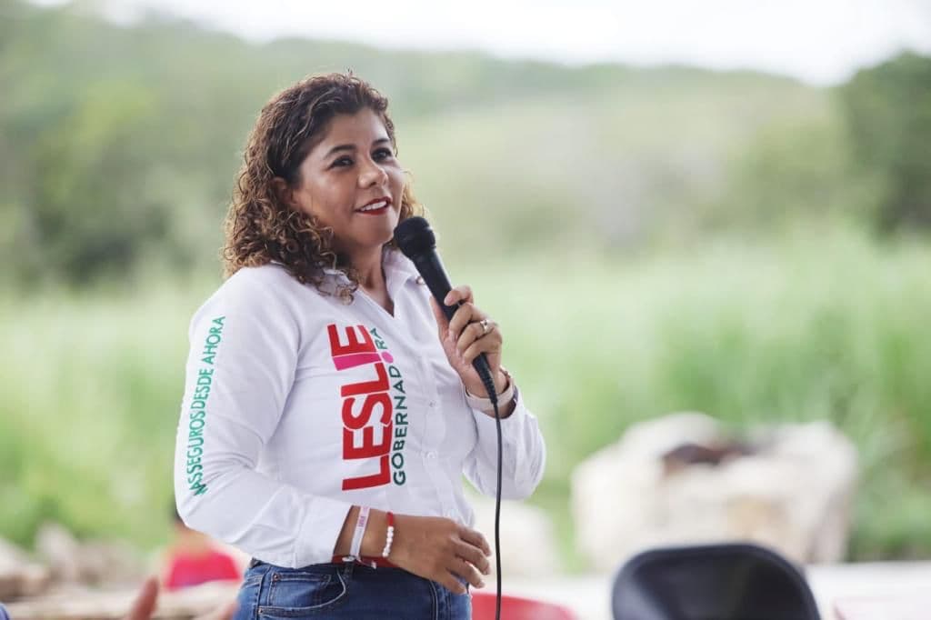 Leslie Hendricks presenta plan acuícola en su visita a la comunidad de Cocoyol