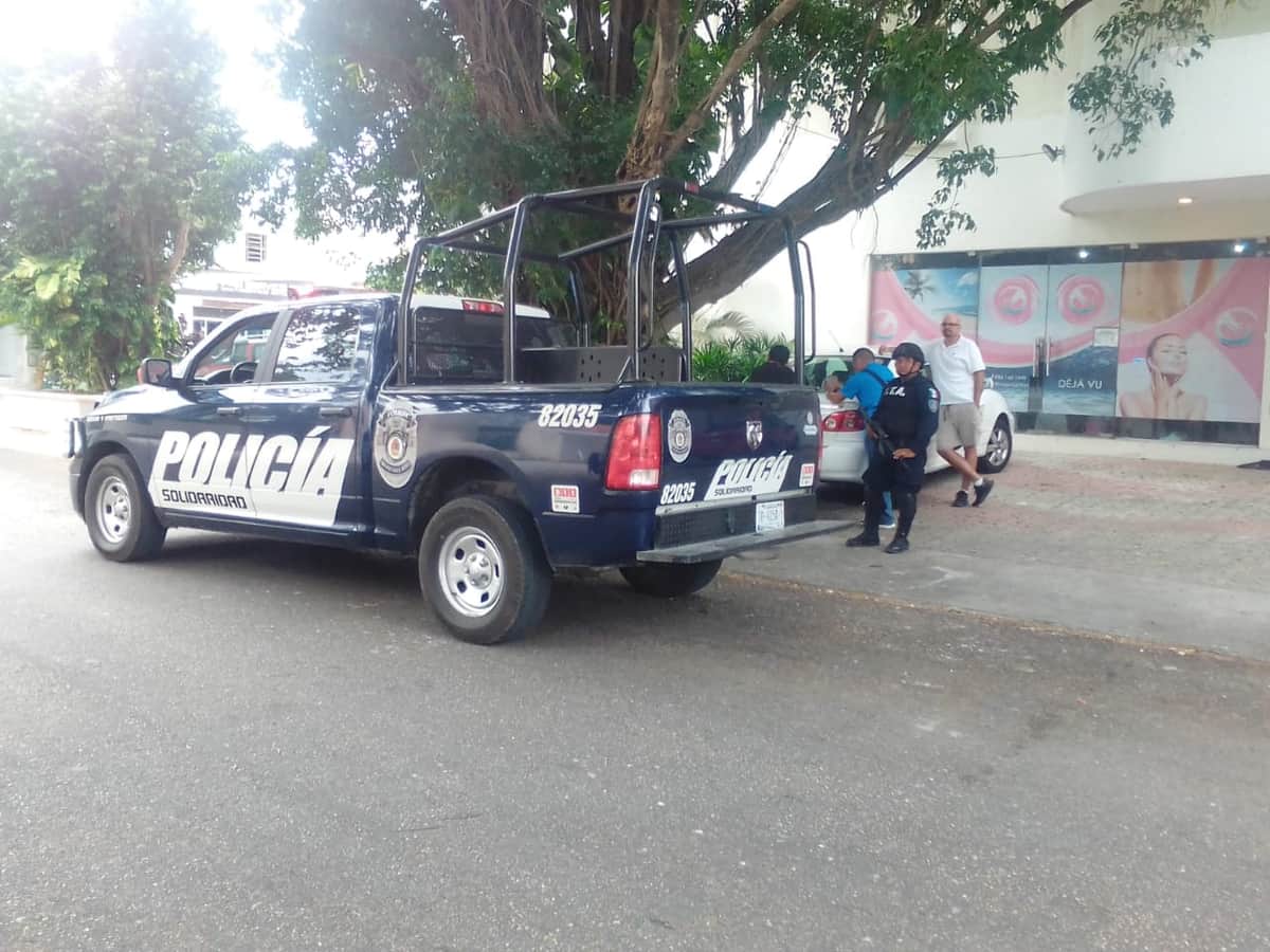 Sujetos asaltan en Playa del Carmen y se llevan un millón de pesos