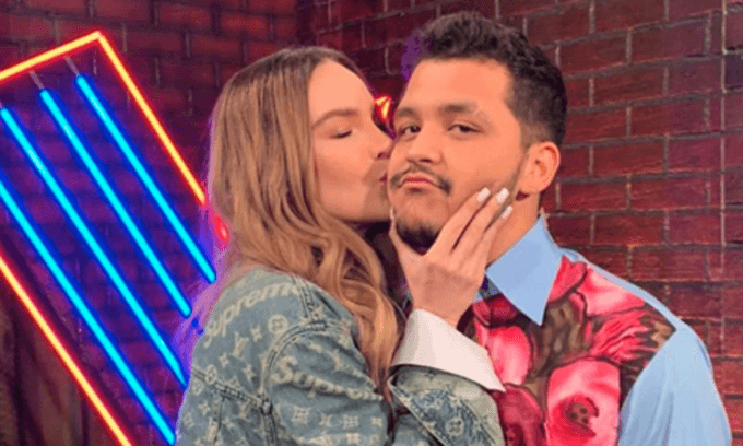 Piden aplicar Ley Olimpia a Nodal por filtrar chat con Belinda