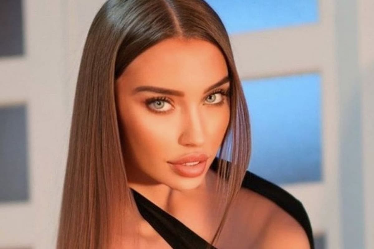 Modelo de OnlyFans afirma que puede curar el cáncer solo con su mente